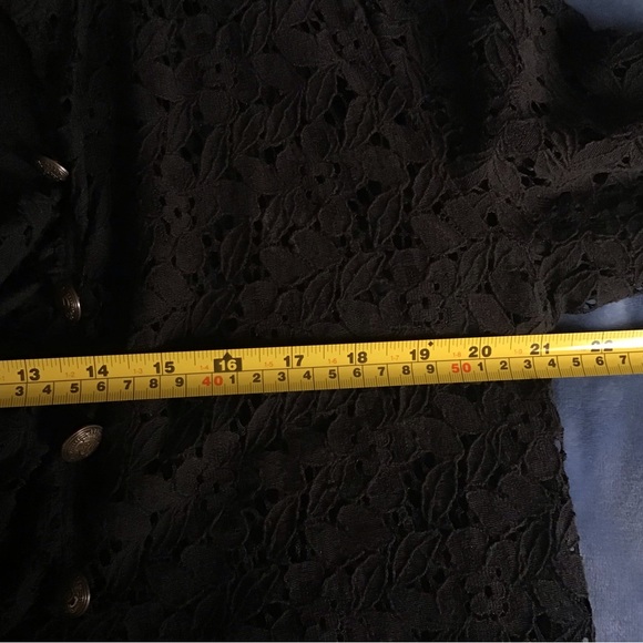 Simple Noelle Lace Cardigan Cover - Picture 7 of 7